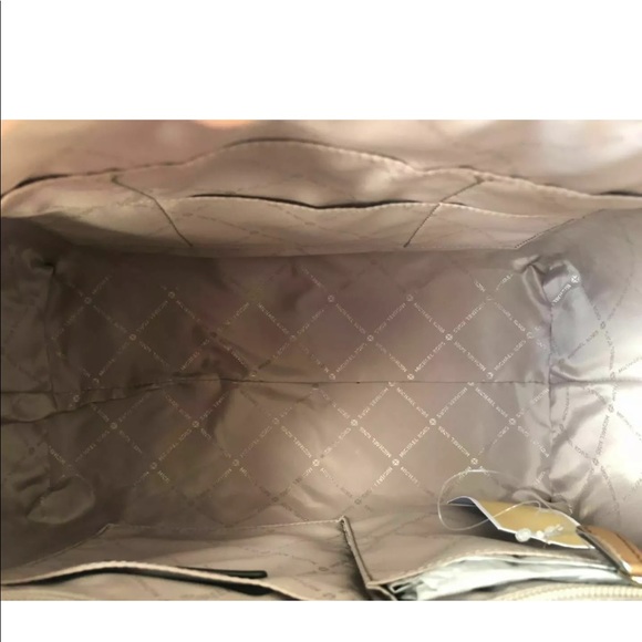 NWT Michael Kors Satchel & Trifold Wallet Bundle - Picture 8 of 8